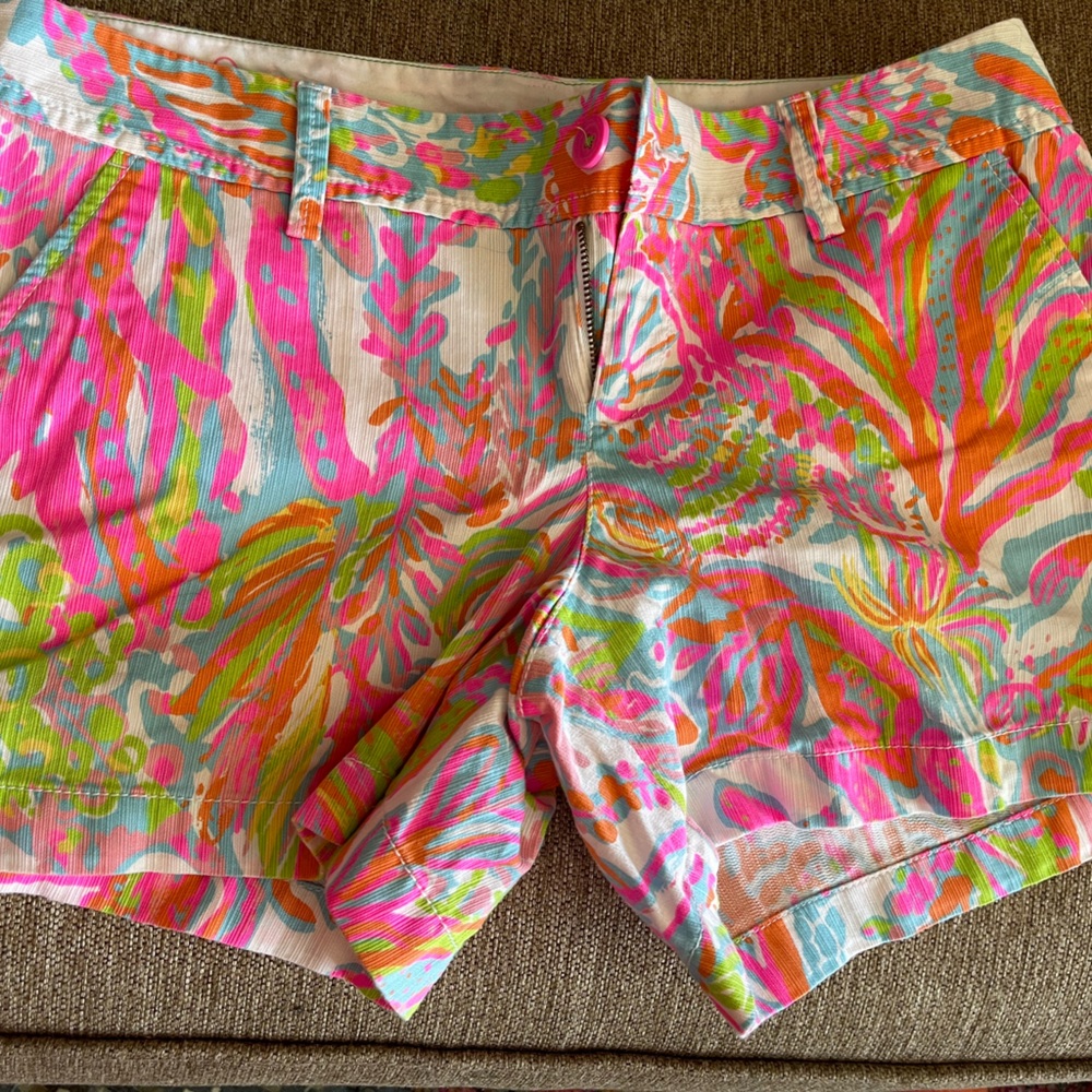 Lilly Pulitzer short Size 10.